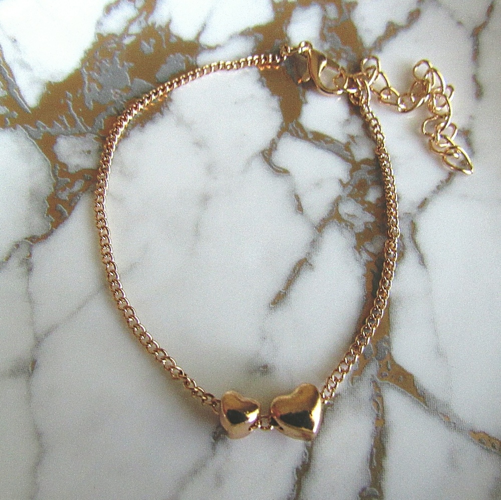 Dainty Gold Heart Bracelet